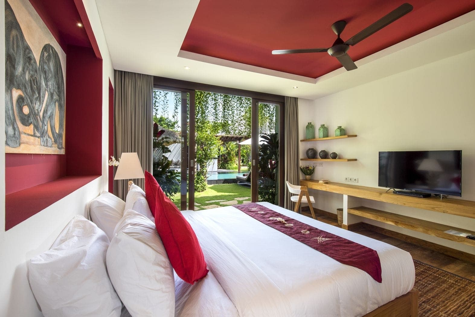 Bedroom 3 ensuite bathroom at Anam Villa