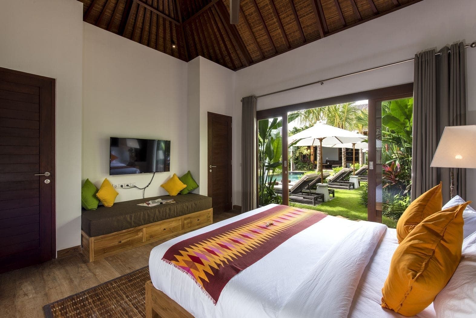 Bedroom 6 ensuite bathroom at Anam Villa
