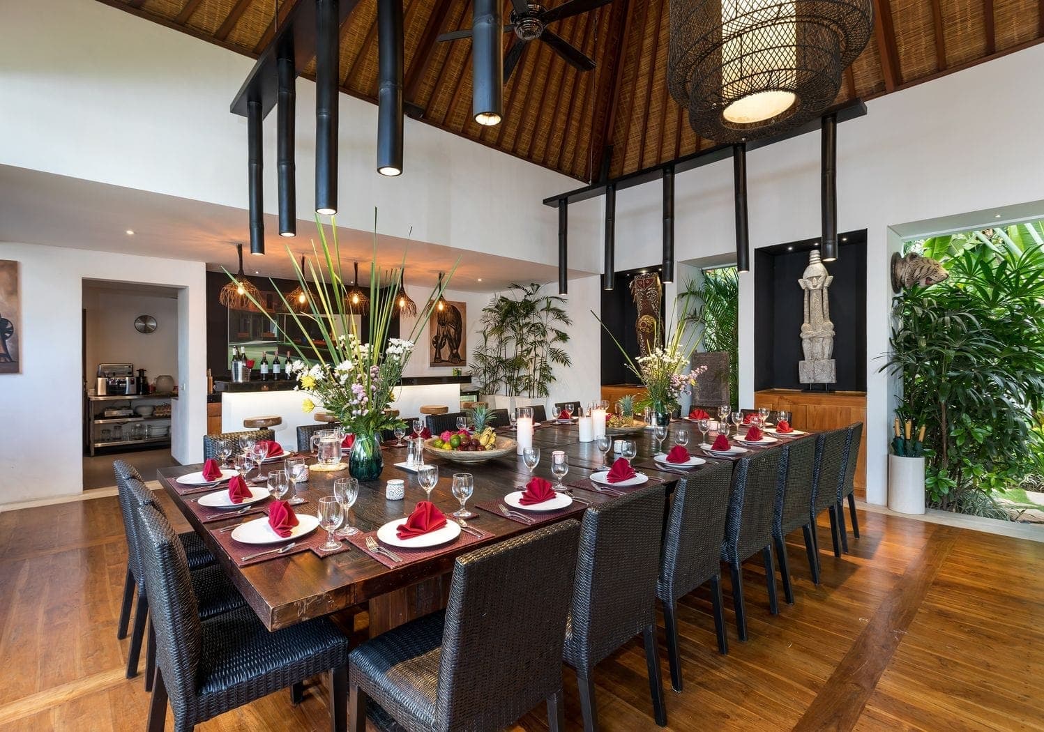The dining room at Anam Villa